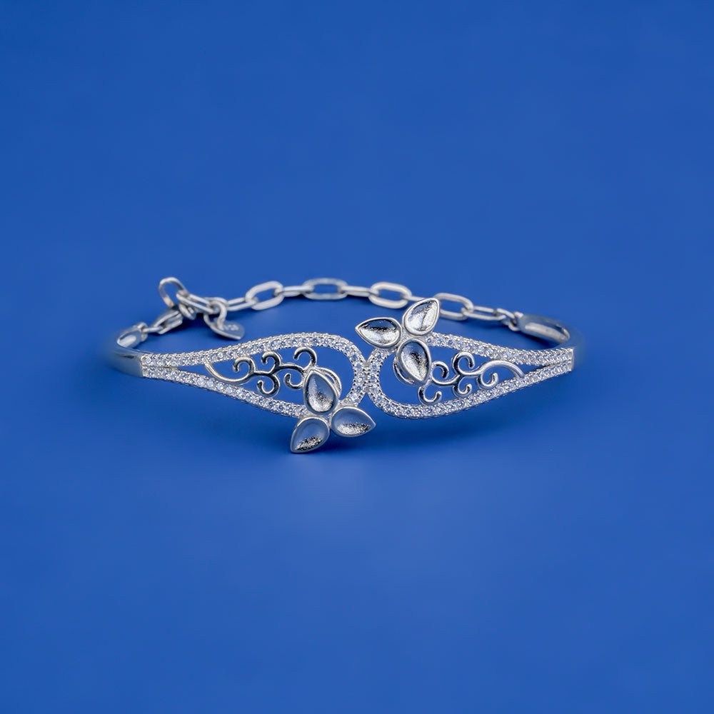 Antique Design Bracelet 11